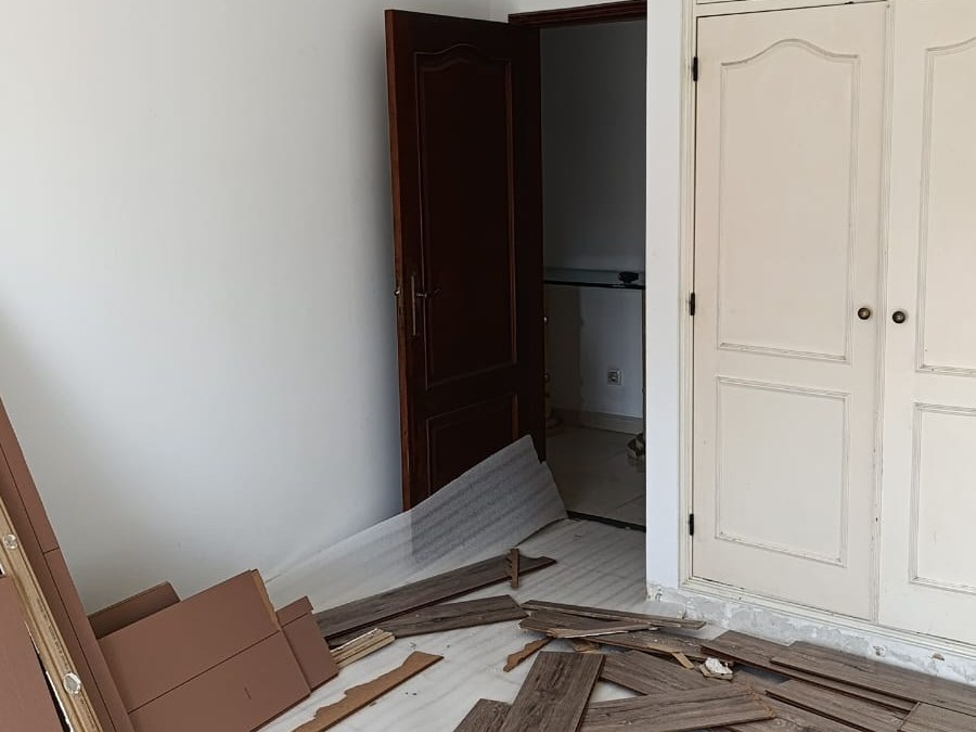 Quarto do apartamento em Almancil durante a obra