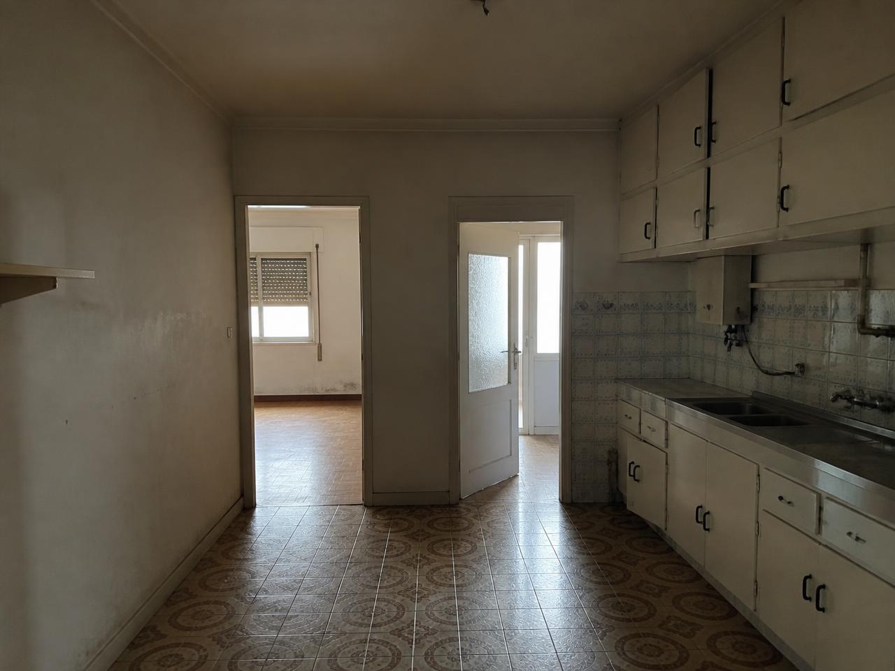 Interior do apartamento antes da reabilitação